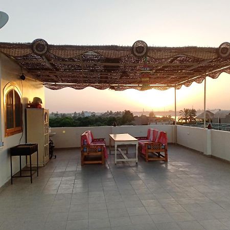 The Magic Of Luxor Private Studio Apartment On The Rooftop Exteriör bild
